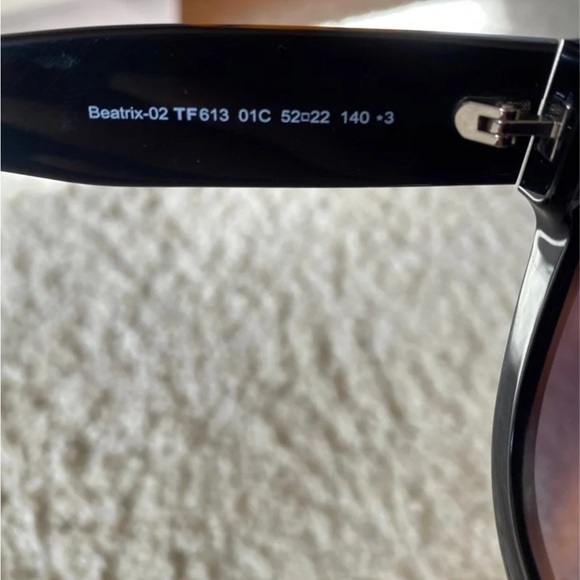 TOM FORD GLASSES - Picture 6 of 7